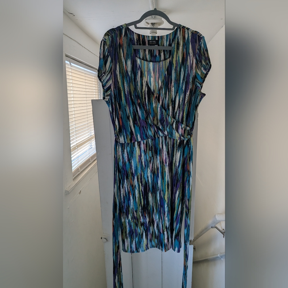 Nicole Miller Multicolor Patterned Women's Dress. Stretchy, Belted, XL.
